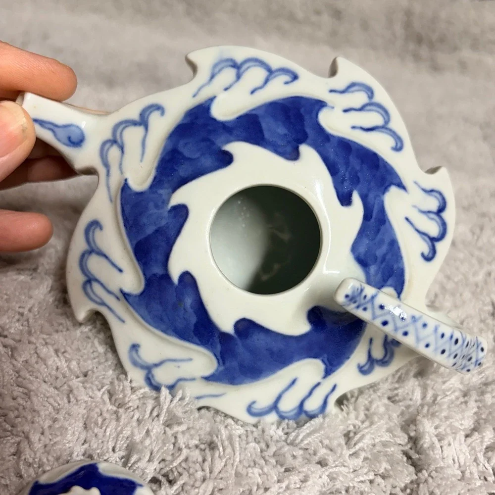 Vtg Blue and White‎ Porcelain Flat Scalloped Teapot Wave Cloud Pattern Seal Mark